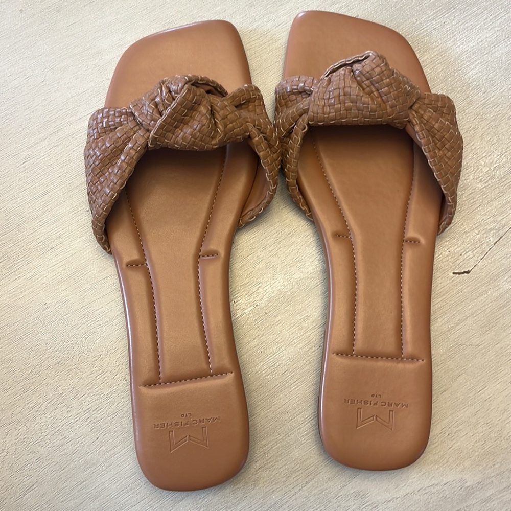 Marc Fisher Marlin Slide. Camel Color. Size 8 Tts - image 3